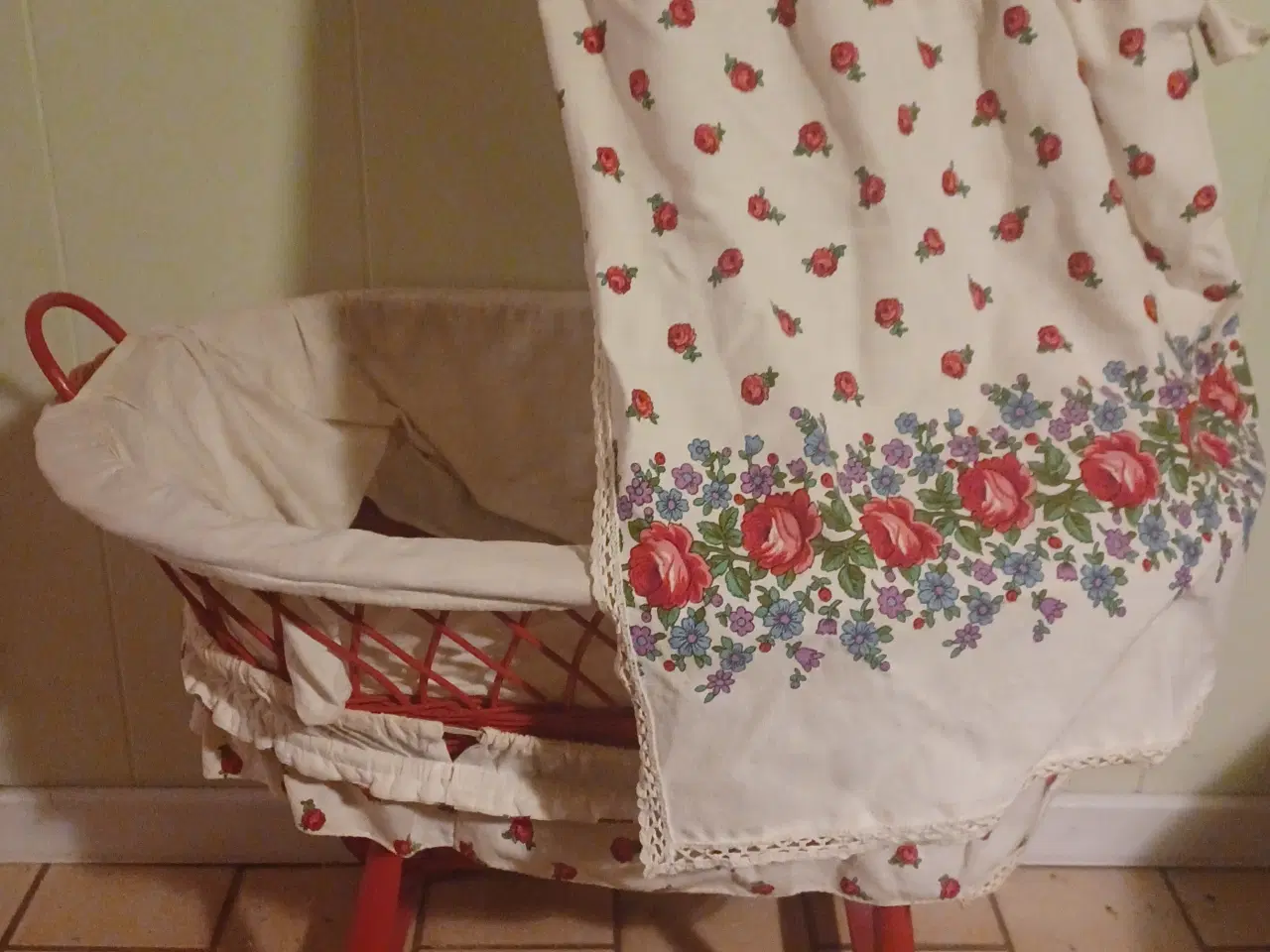 Billede 3 - Dukkevugge