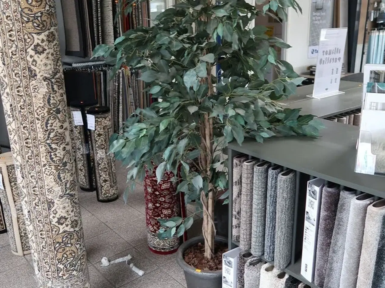 Billede 1 - Kunstig plante i krukke