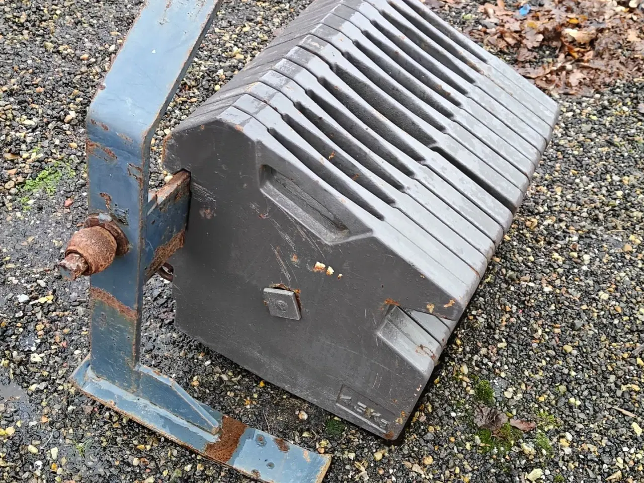 Billede 5 - - - - Frontvægt 45x14 kg. med stativ