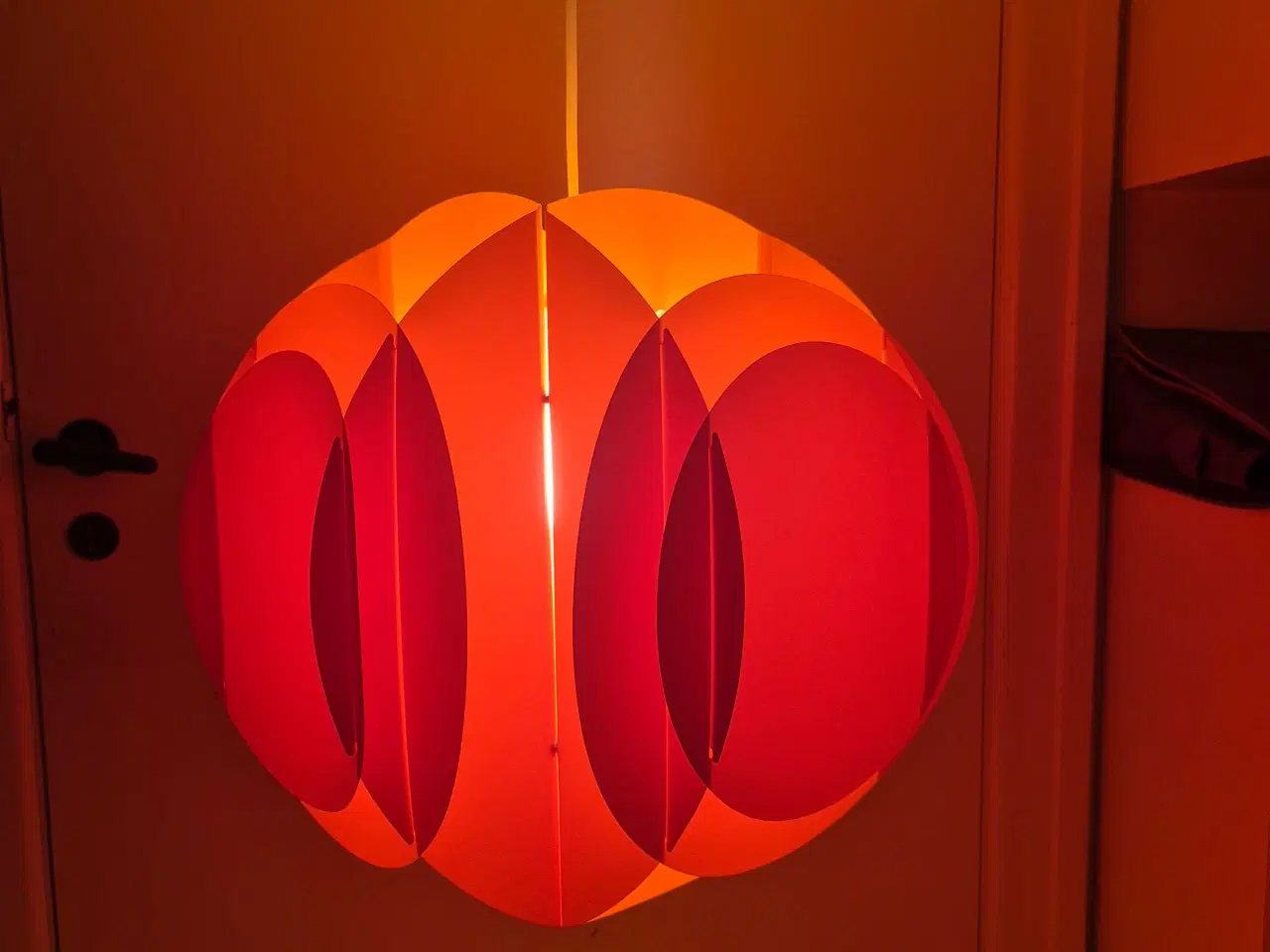 Billede 7 - Flotte gule lamper i plast 