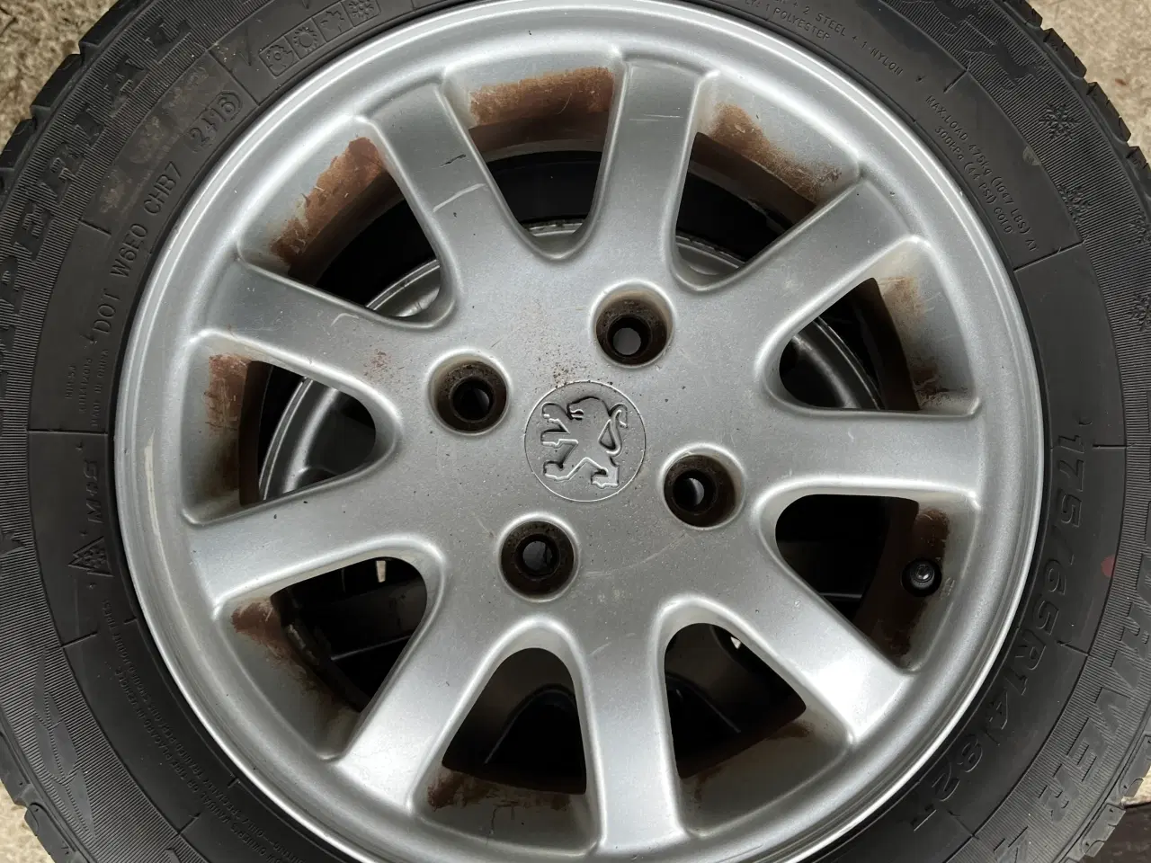 Billede 3 - Alufælge med helårs dæk til Citroën c3,Peugeot 206