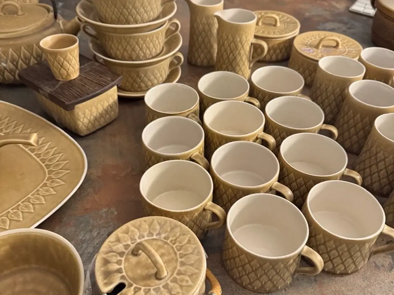 Billede 3 - Relief B&G stel - komplet kaffe & te stel mm.