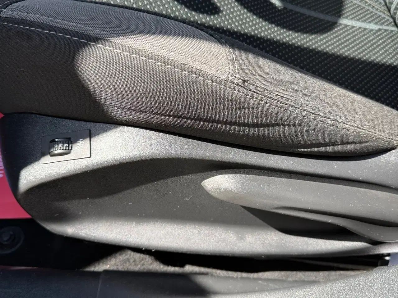 Billede 15 - Peugeot 208 1,2 VTi 82 Active Navigator