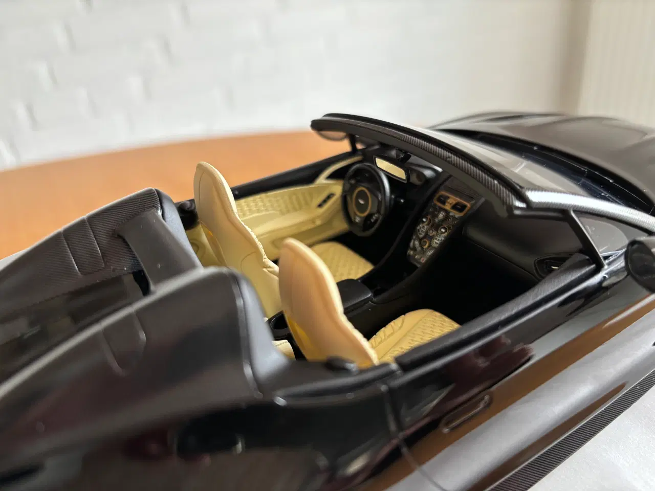 Billede 5 - Aston Martin Vanquish Zagato 1:18