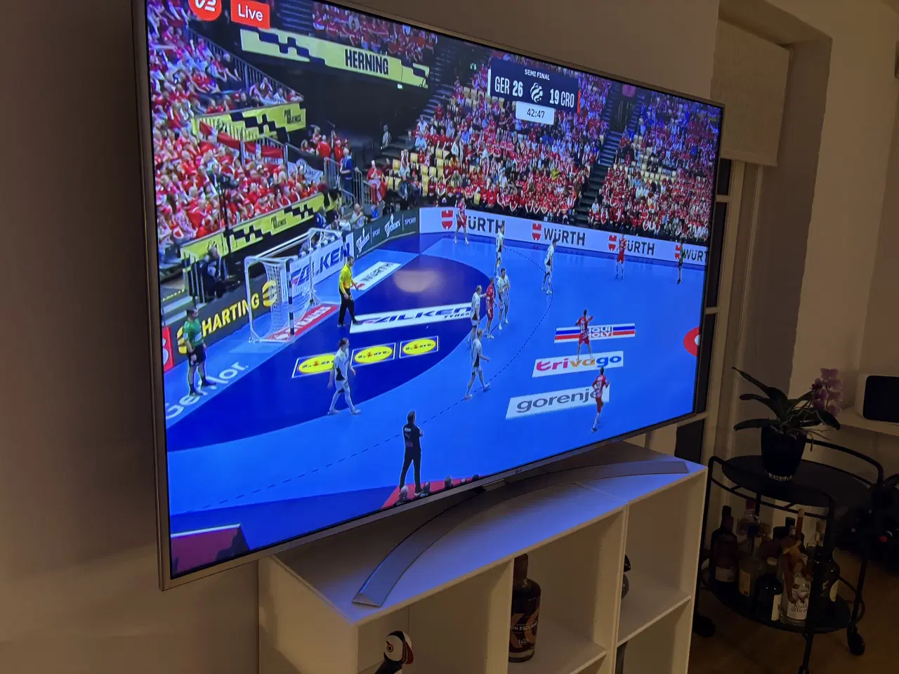 Billede 4 - LG TV 65” med fod og fjernbetjening