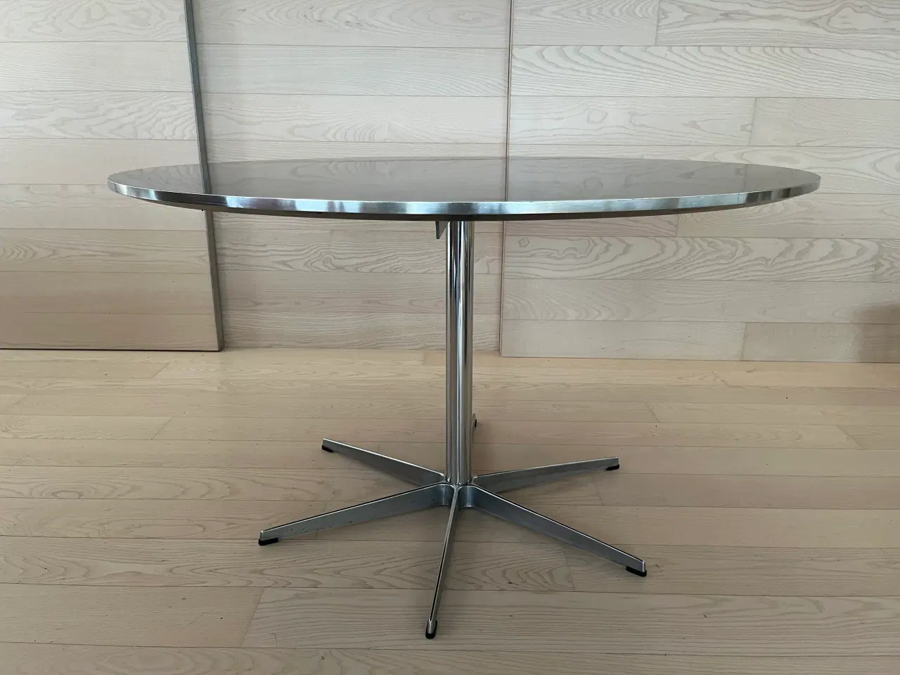 Billede 5 - Fritz Hansen A825 rundt spisebord 