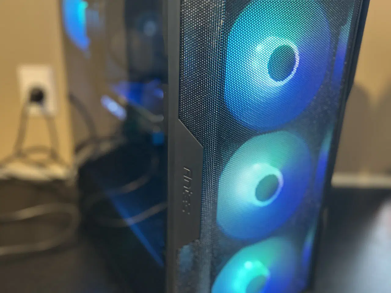 Billede 1 - 🎮 Stærk Gaming-PC – RTX 3060 Ti / Ryzen 7 / eSpor