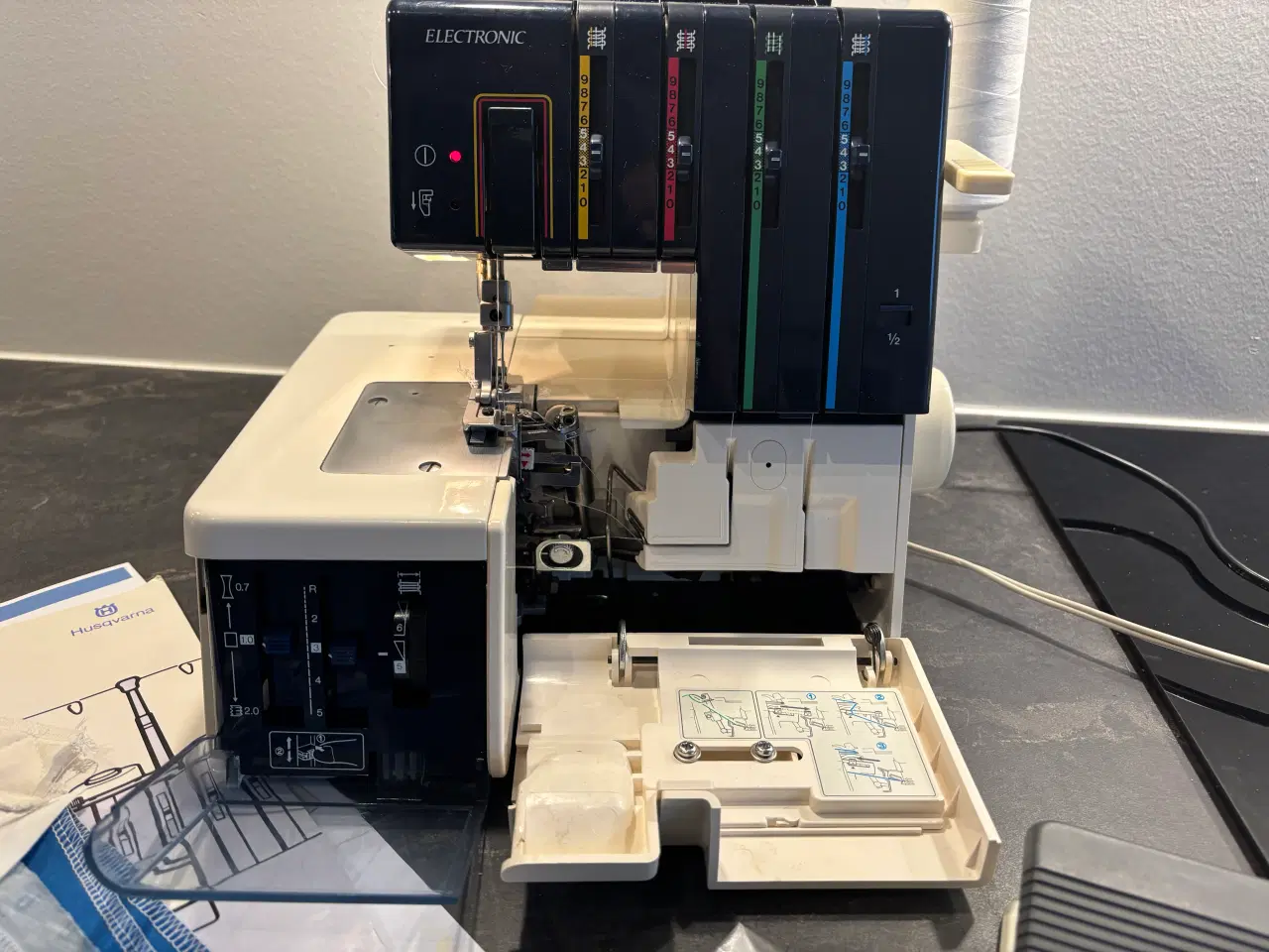 Billede 1 - huskylock 560 EDT overlocker