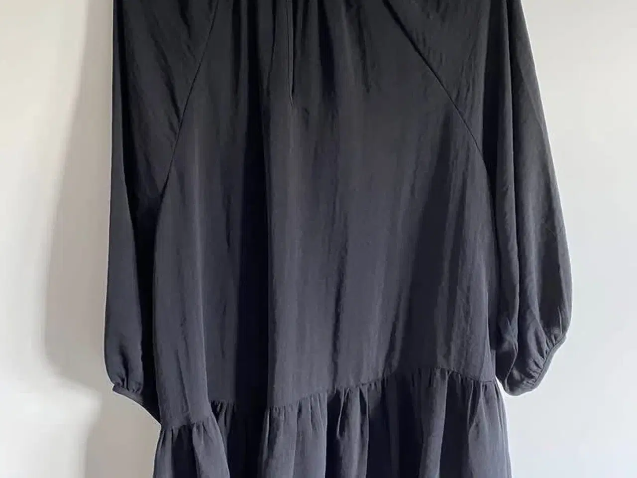 Billede 2 - Sort tunika, Carmacoma, str 42