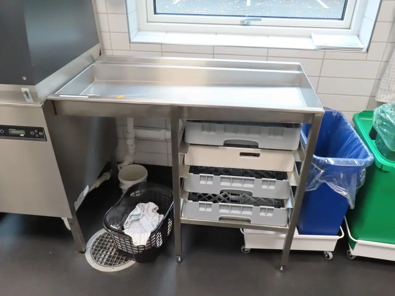 Billede 2 - Hætteopvasker KEN inkl. arbejdsstationer på begge sider