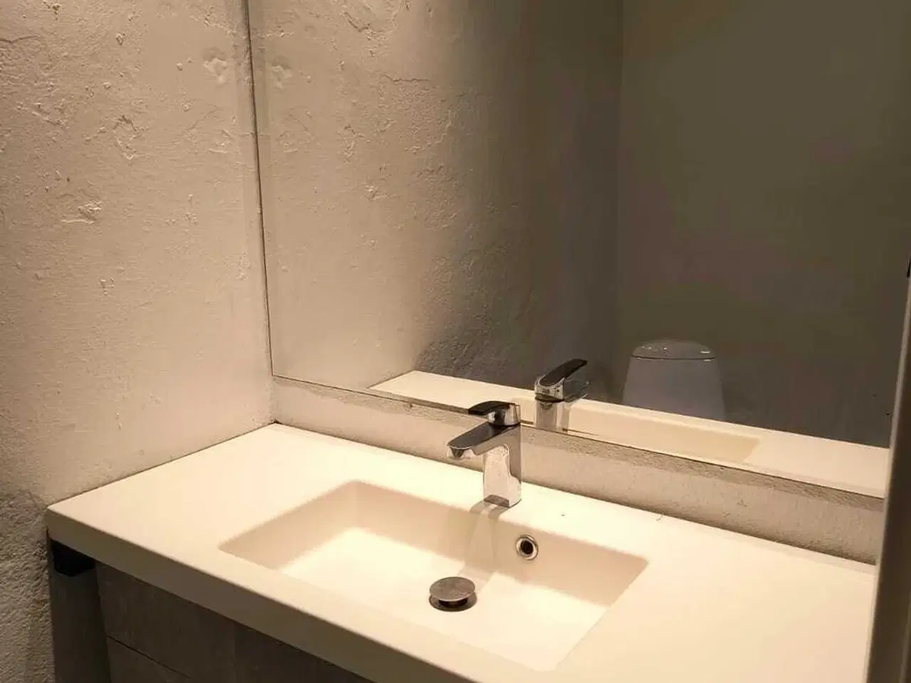 Billede 12 - 100 m2 lager / værksted med kontor køkken og wc