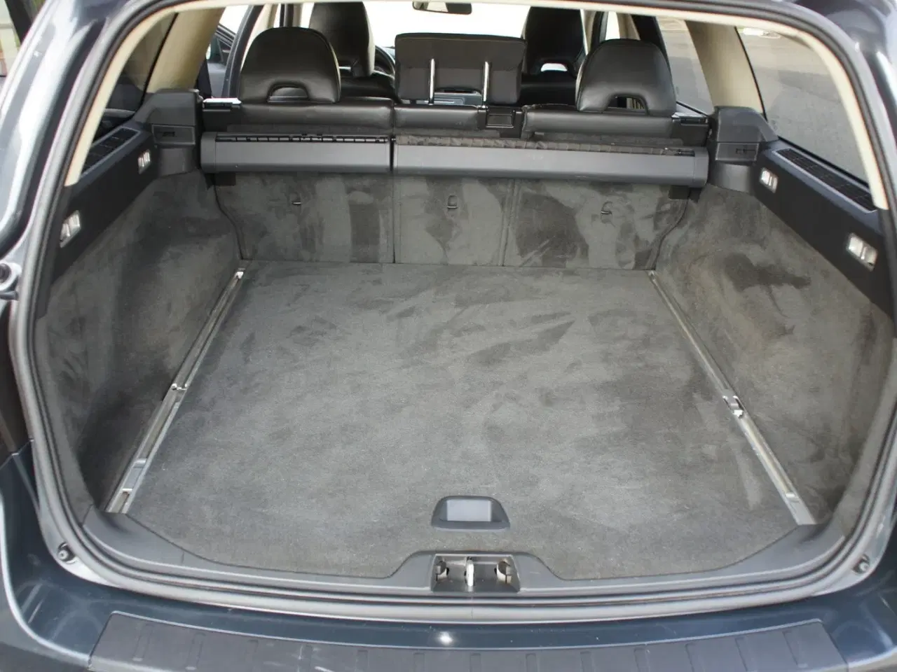 Billede 10 - Volvo V70 2,5 T Momentum aut.