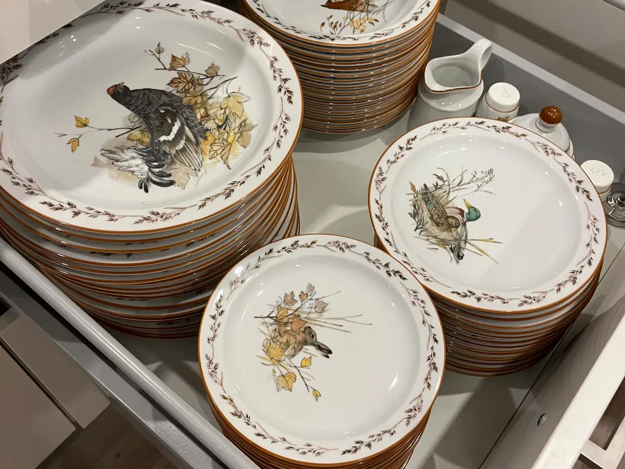 Billede 2 - Masser af Mads Stage stel til mange personer