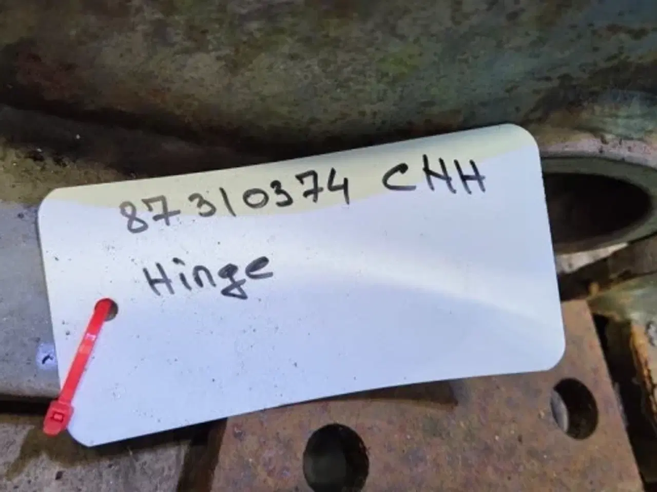 Billede 10 - New Holland B115C Dele til Pallegafler 87310374