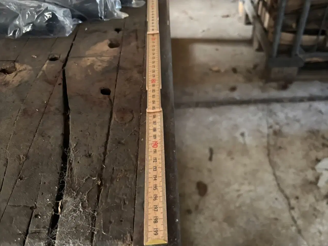 Billede 4 - Værkstedsbord sælges