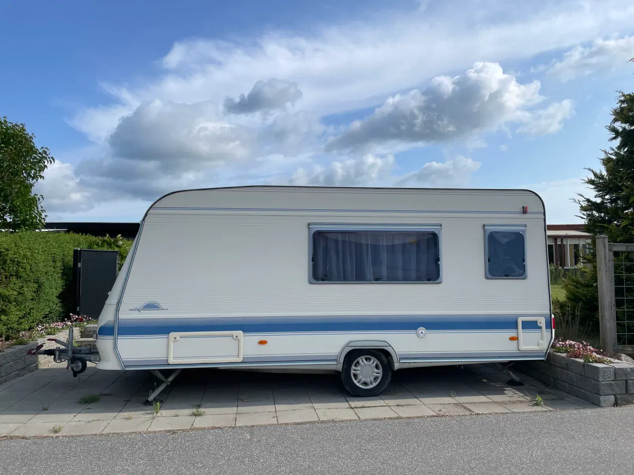 Billede 1 - Adria Unica 462 med fortelt