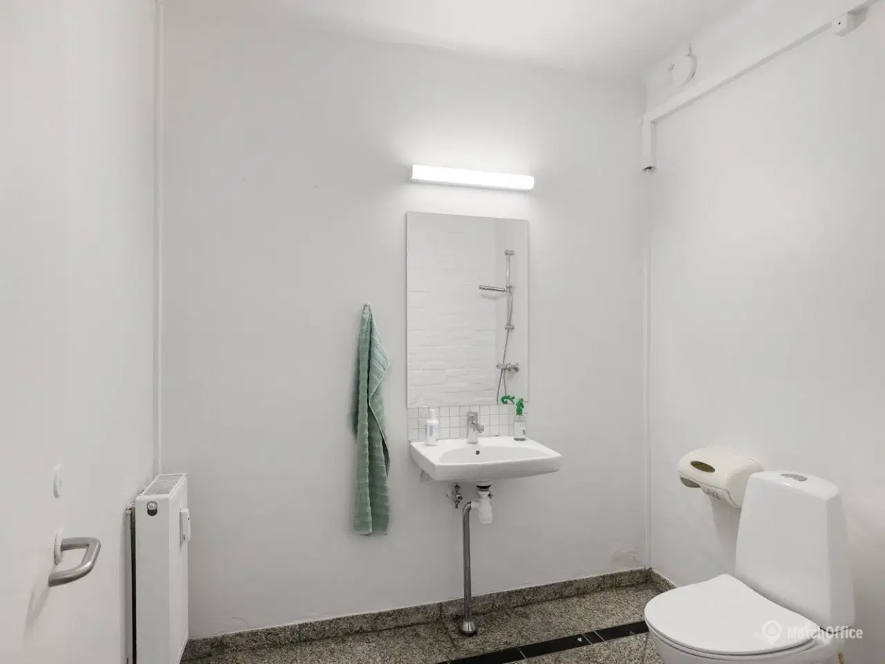 Billede 9 - Erhvervslokale i velplaceret område