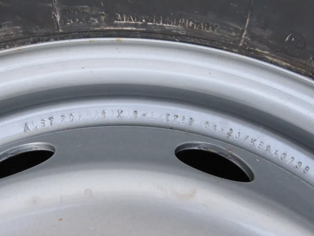 Billede 3 - Vinterdæk med fælg til Iveco