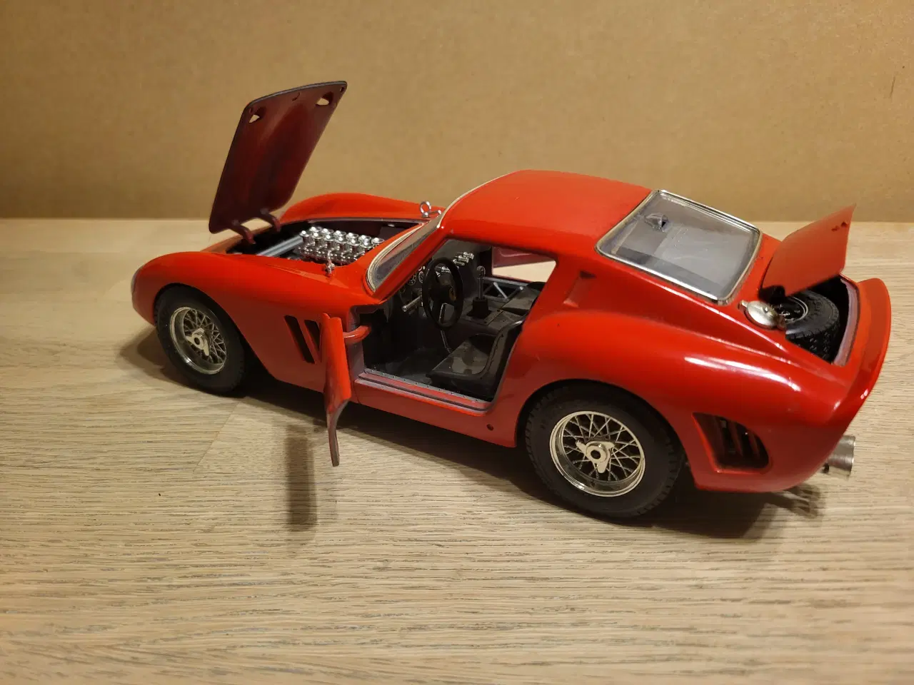 Billede 4 - Modelbil.Ferrari 250 GTO (1962) Skala 1/18.Produce