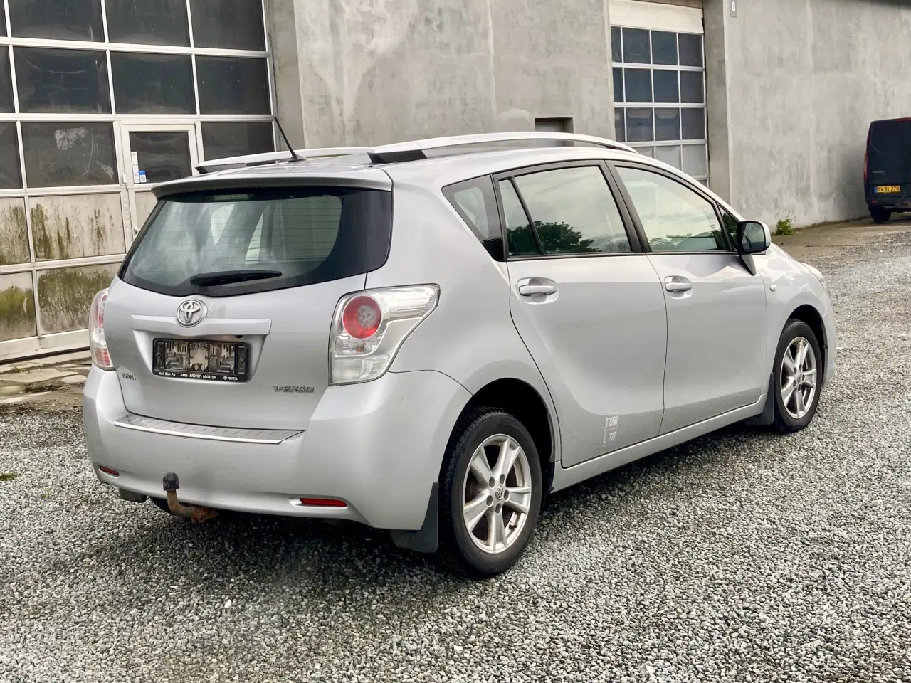 Billede 7 - Velholdt Toyota Sportsvan nysynet 