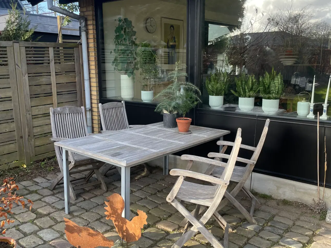 Billede 5 - Havebord og 4 havestole træ hårdttræ