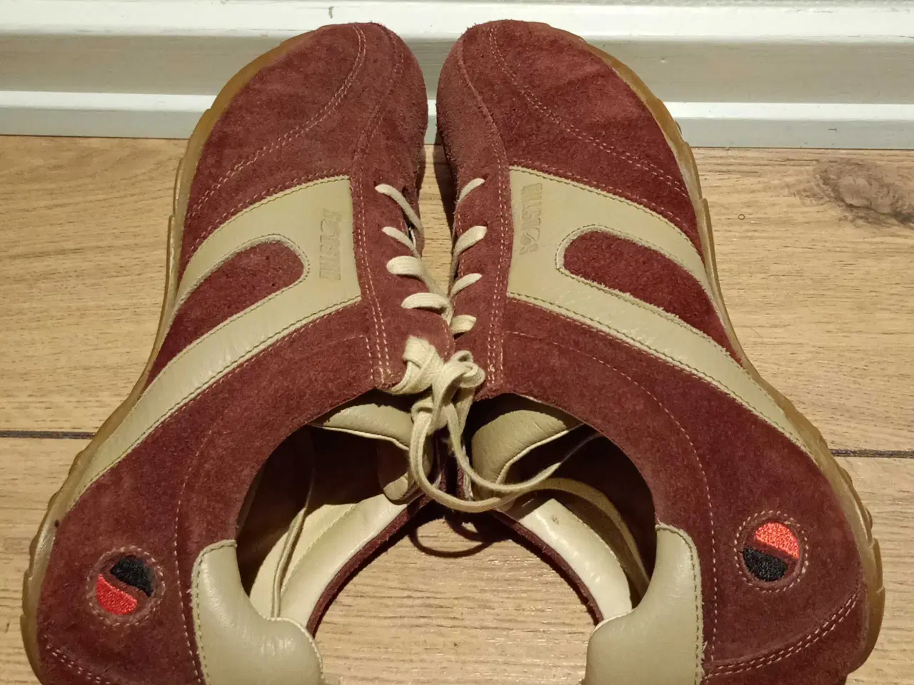 Billede 3 - Fine sneakers, SOBSTAD, ruskind, str. 41. Som nye.