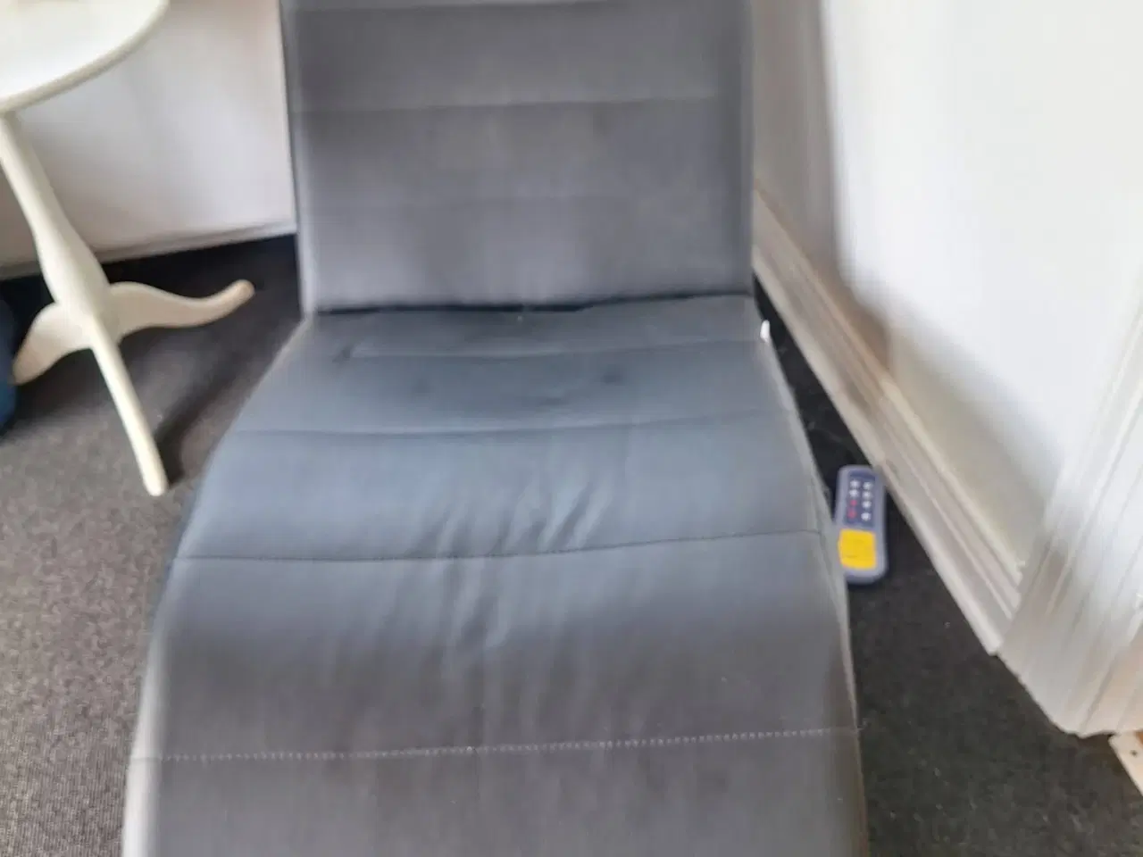 Billede 2 - Chaiselong med massage funktion, sælges…