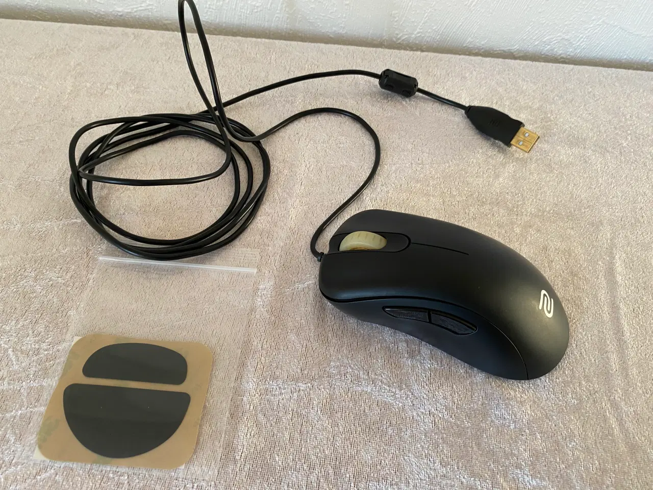 Billede 1 - ⭐️ ZOWIE EC2-A Gaming Mus (Kablet) + Ekstra Fødder