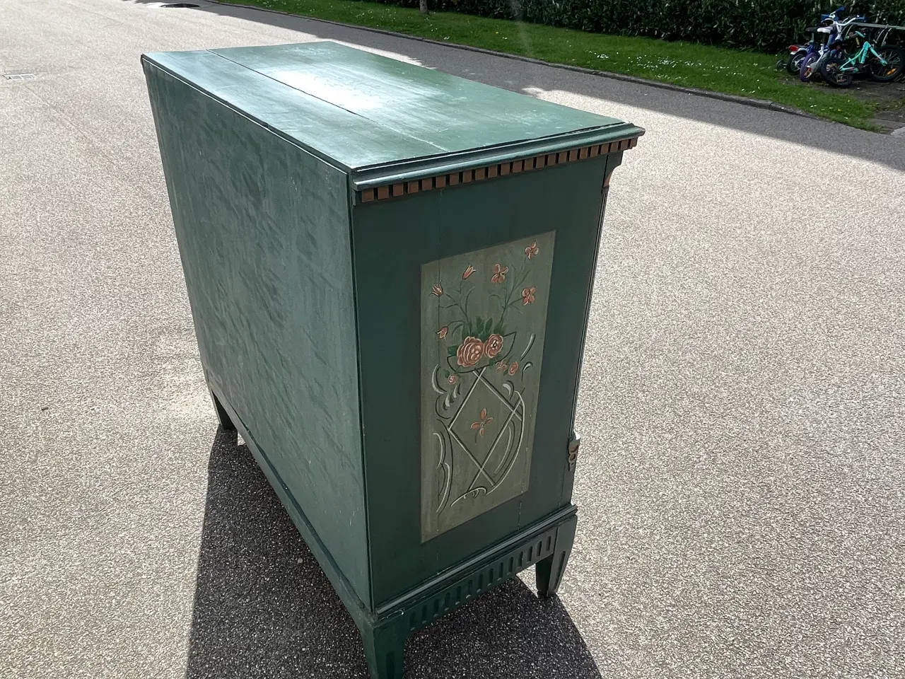 Billede 6 - Håndmalet grøn kommode i folkestil – unik vintage