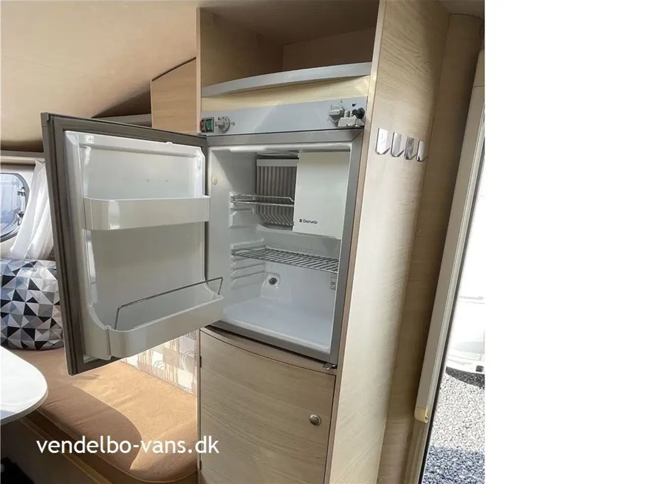 Billede 9 - 2008 - Adria Action 361 LH   Nem og handy størrelse - i smart design