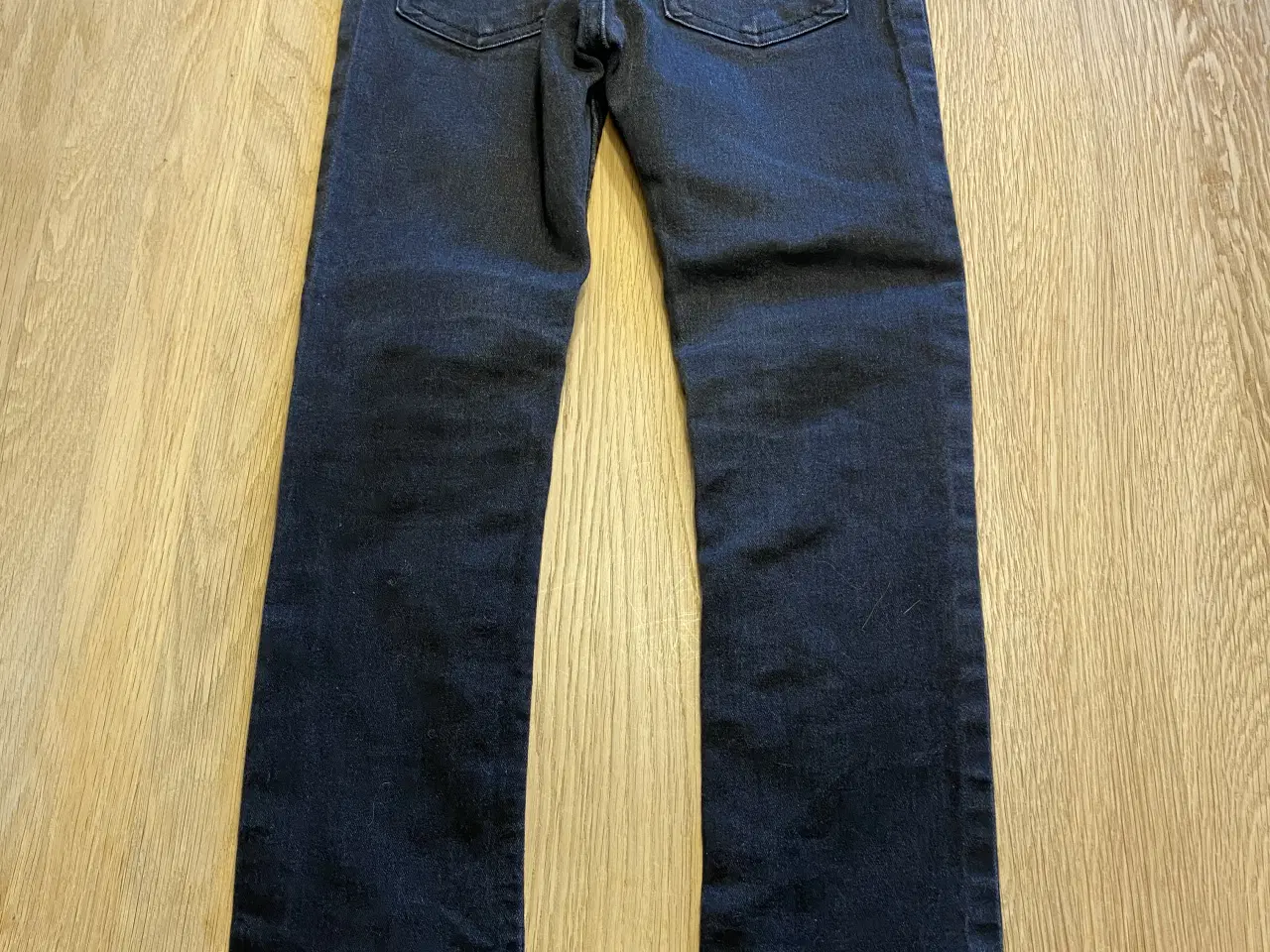 Billede 2 - Adidas bukser str. 128 mm