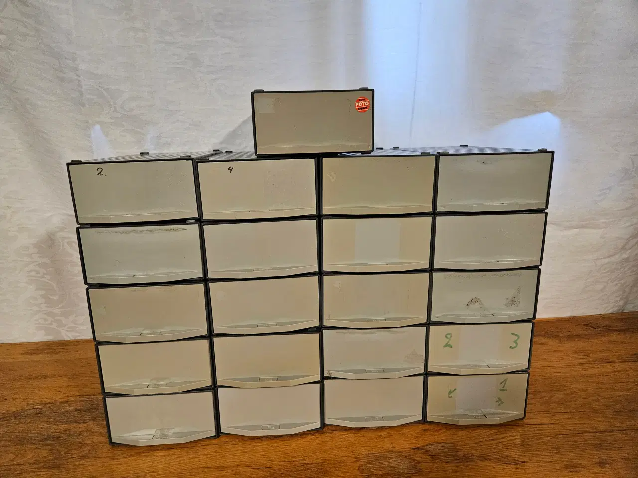 Billede 1 - Dias kassetter og nye diasrammer med glas.