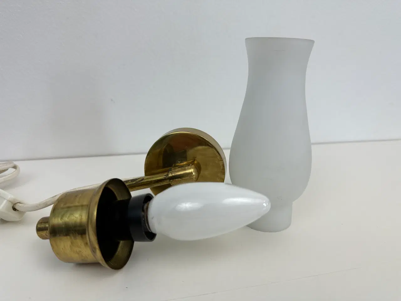 Billede 5 - Vintage lampe i messing /opalglas