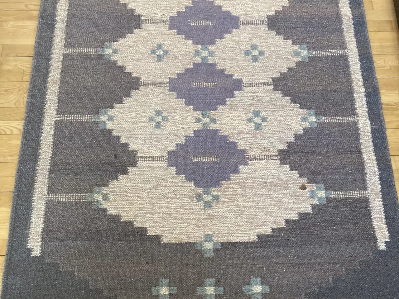 Billede 1 - Vævet uldtæppe 