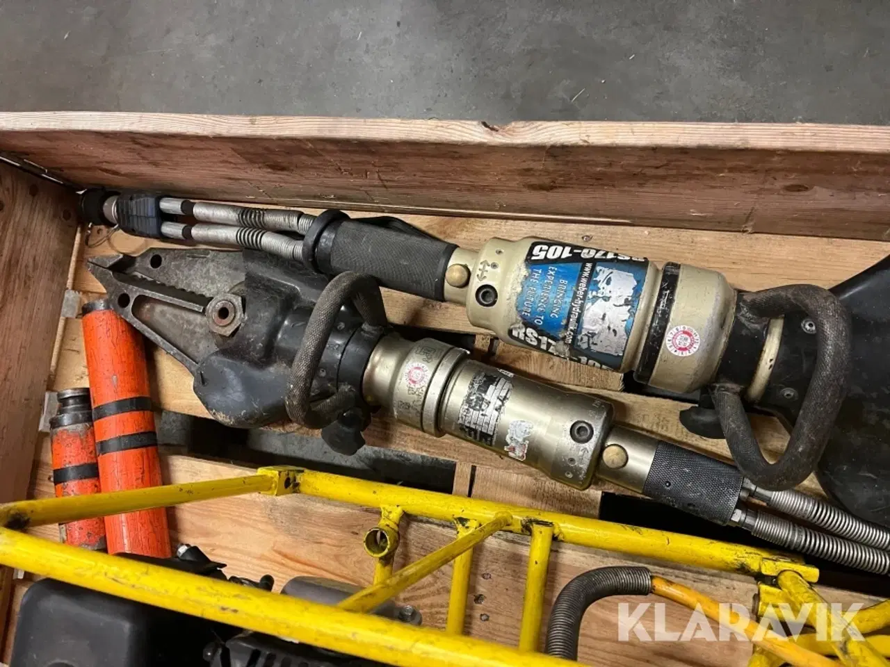 Billede 9 - Frigørelses værktøj + pumpestation