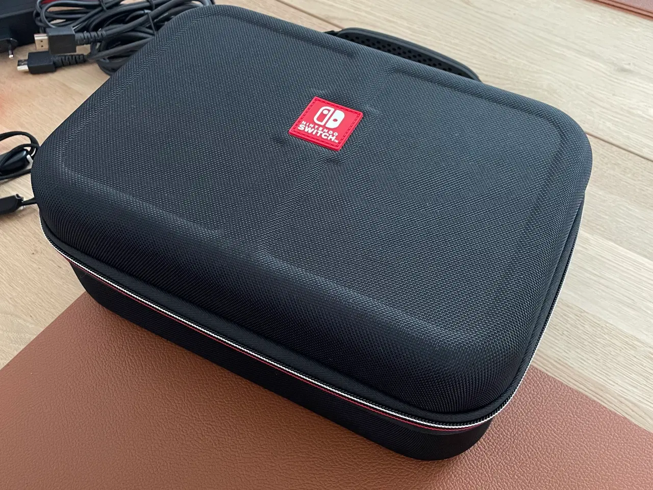 Billede 1 - Nintendo Switch Deluxe Case