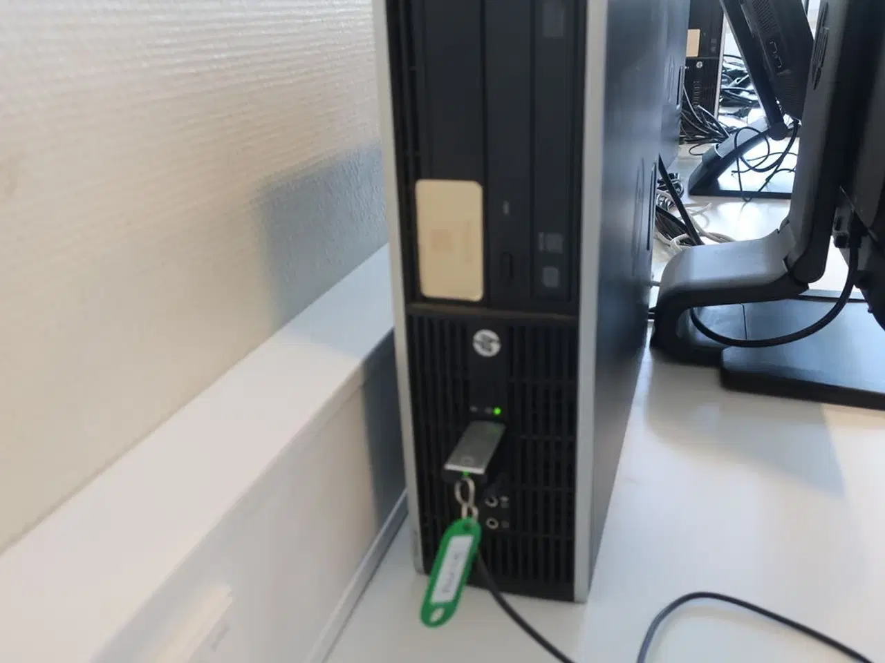 Billede 2 - HP 23" skærm Compaq LA2306x (PC medfølger ikke)