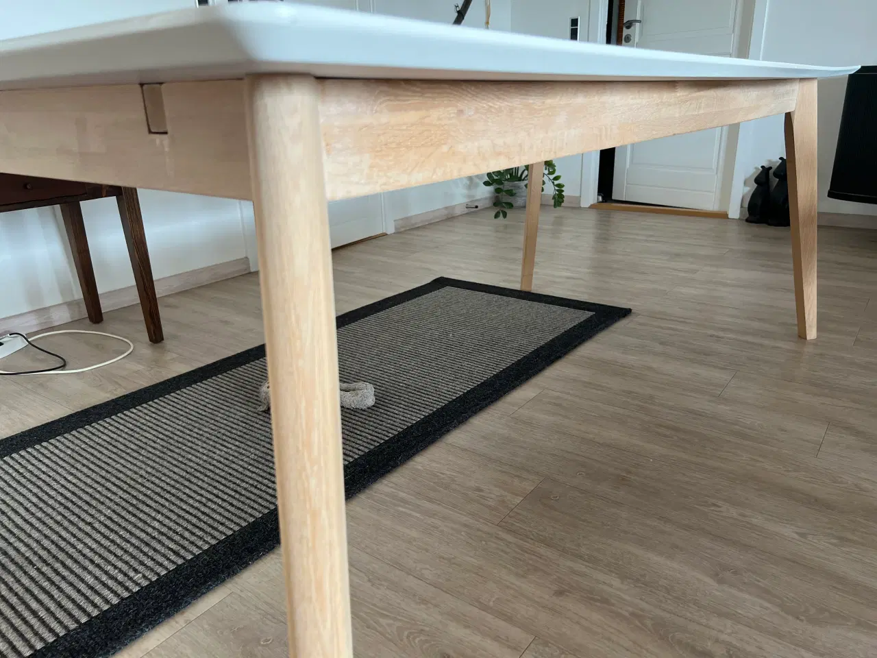 Billede 2 - Spisebord 200 cm x 100 cm m/2 tillægsplader