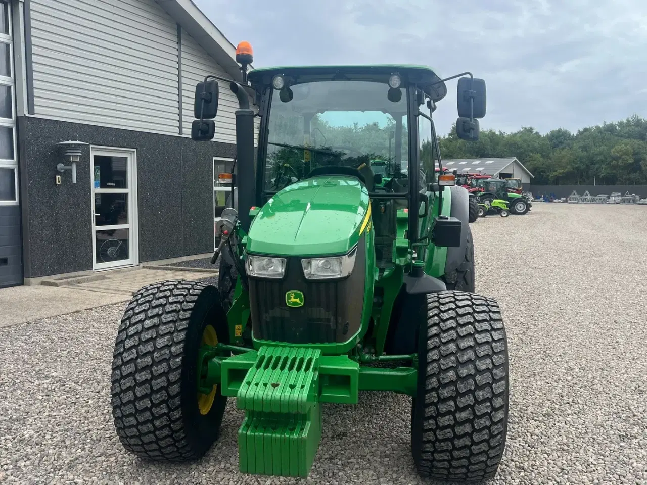 Billede 10 - John Deere 5090 M Med græsdæk