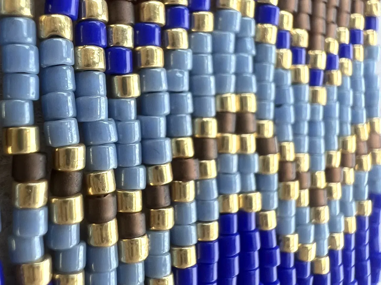 Billede 2 - Grønlandske øreringe, håndlavede