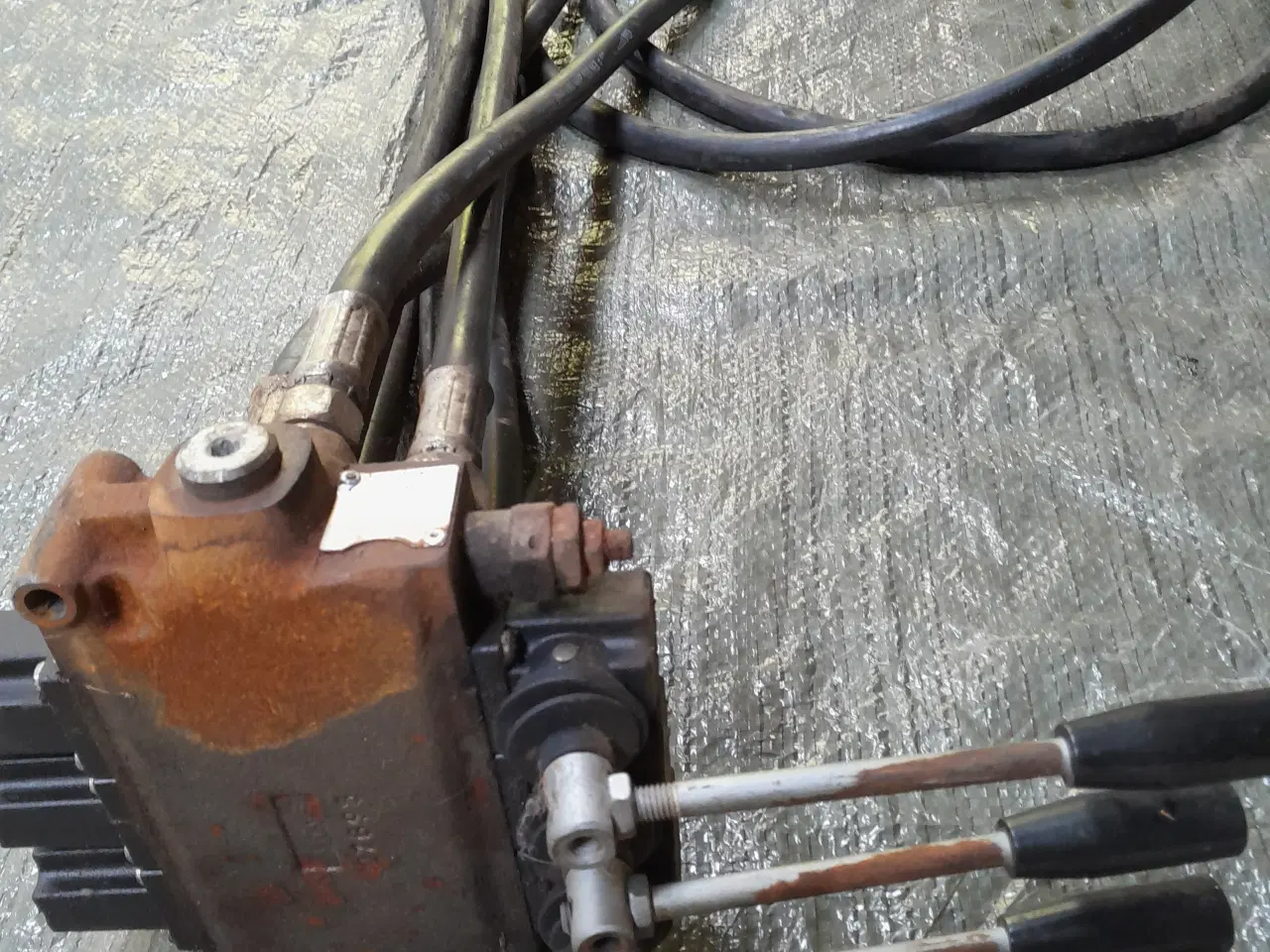 Billede 4 - Frontlæsser Veto F-10 Hydraulic, beslag til MF265