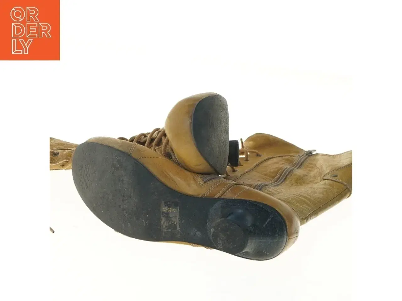 Billede 2 - Brune læderstøvler med snørebånd (str. 38 )