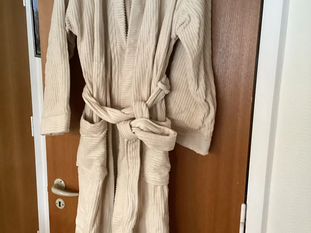 Billede 2 - Morgenkåbe i flot lys farve