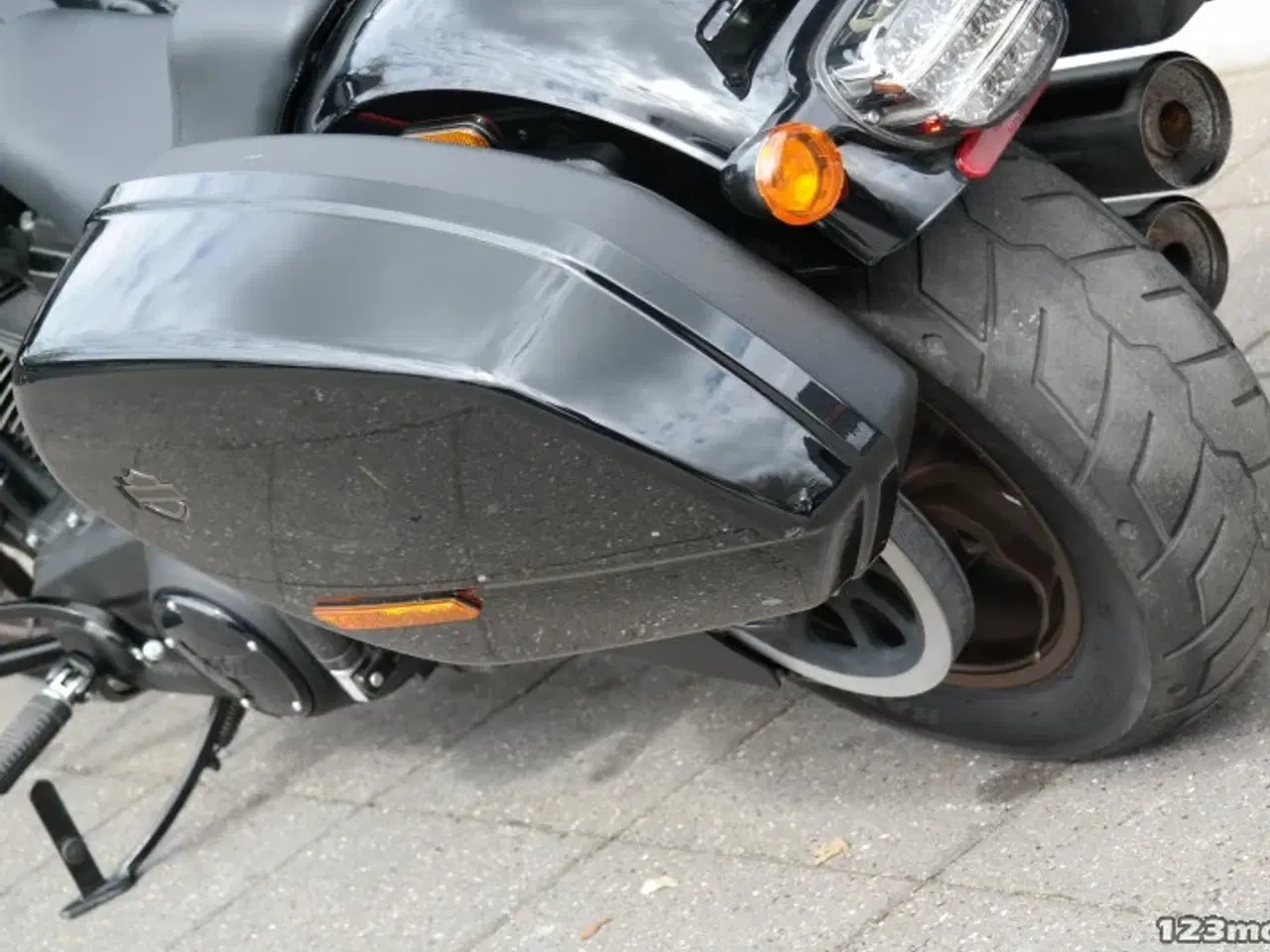 Billede 26 - Harley-Davidson FXLRST Low Rider ST MC-SYD       BYTTER GERNE
