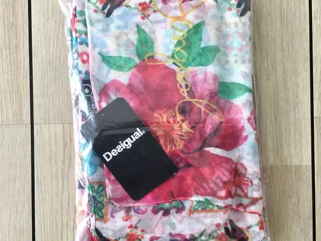 Billede 5 - Desigual tørklæde med blomster fra Desigual 