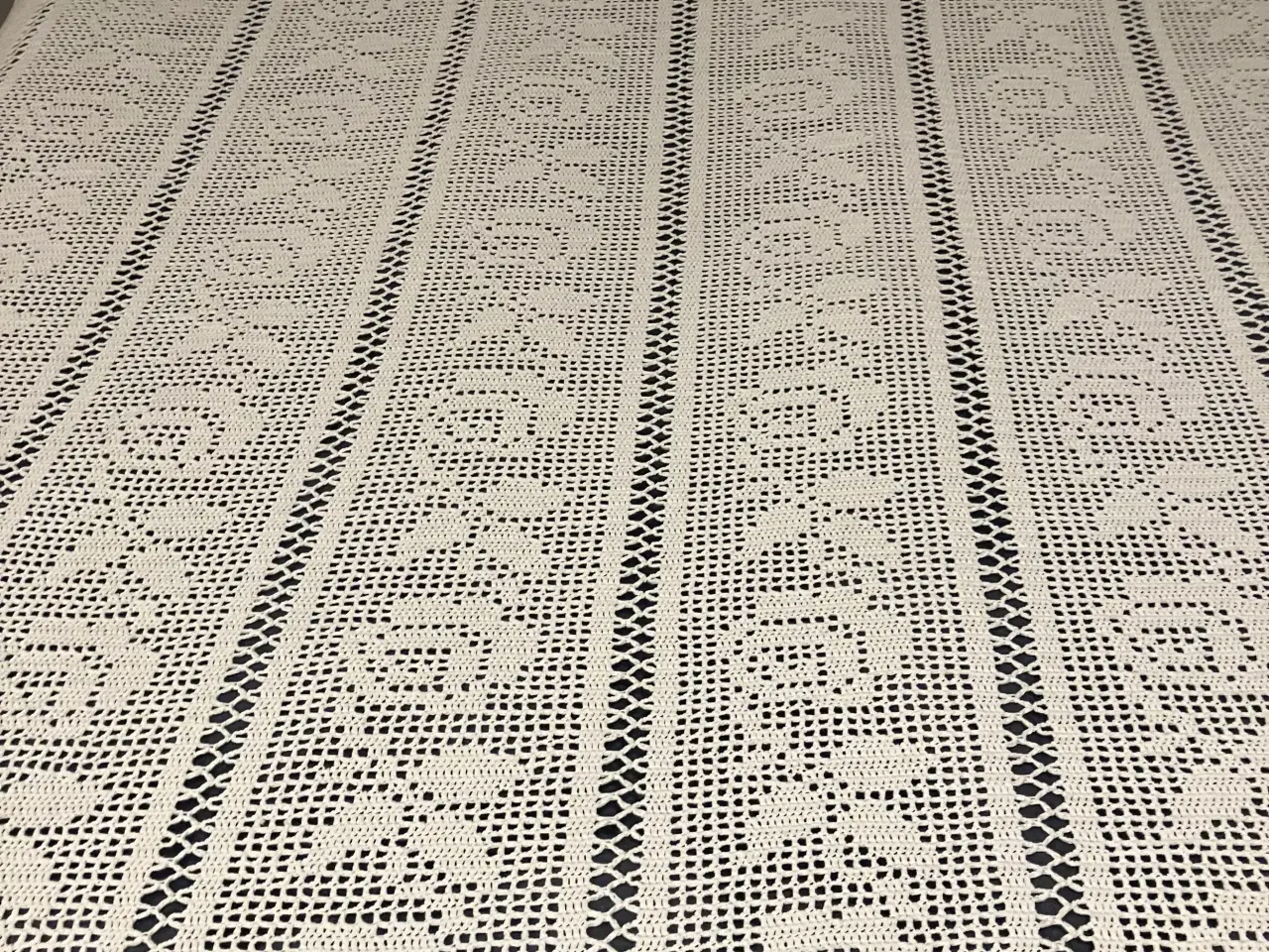 Billede 3 - Hvidt sengetæppe