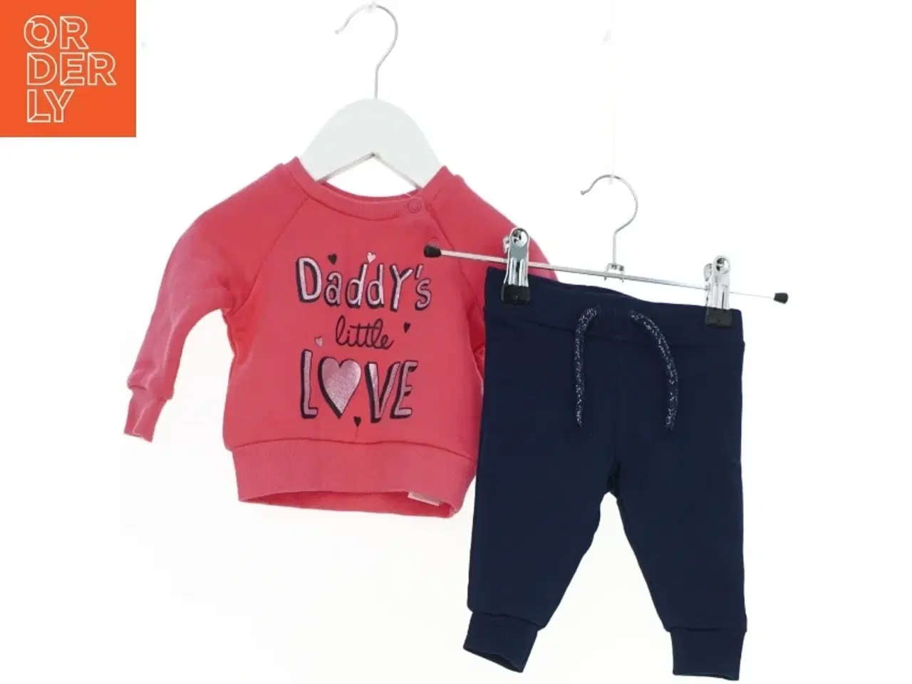 Billede 1 - Baby sæt med bluse og bukser fra Primark (str. 62)