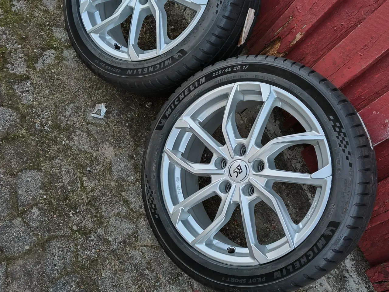 Billede 14 - Vw alufælge med sommerdæk 225/45/17"5x112