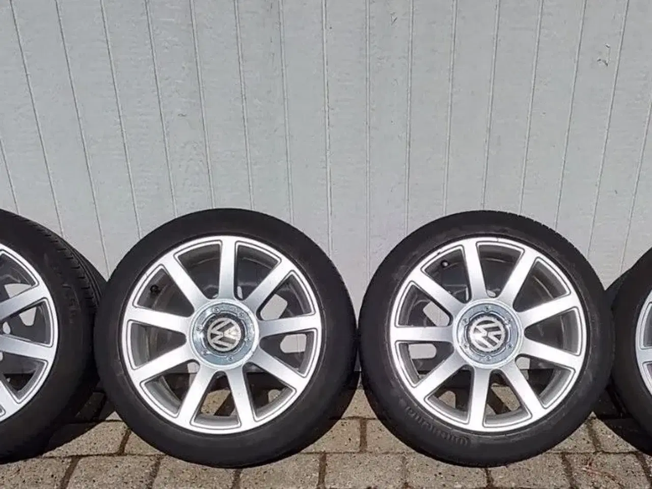 Billede 1 - RS4 alu-fælge med Continental Premium Contact 6