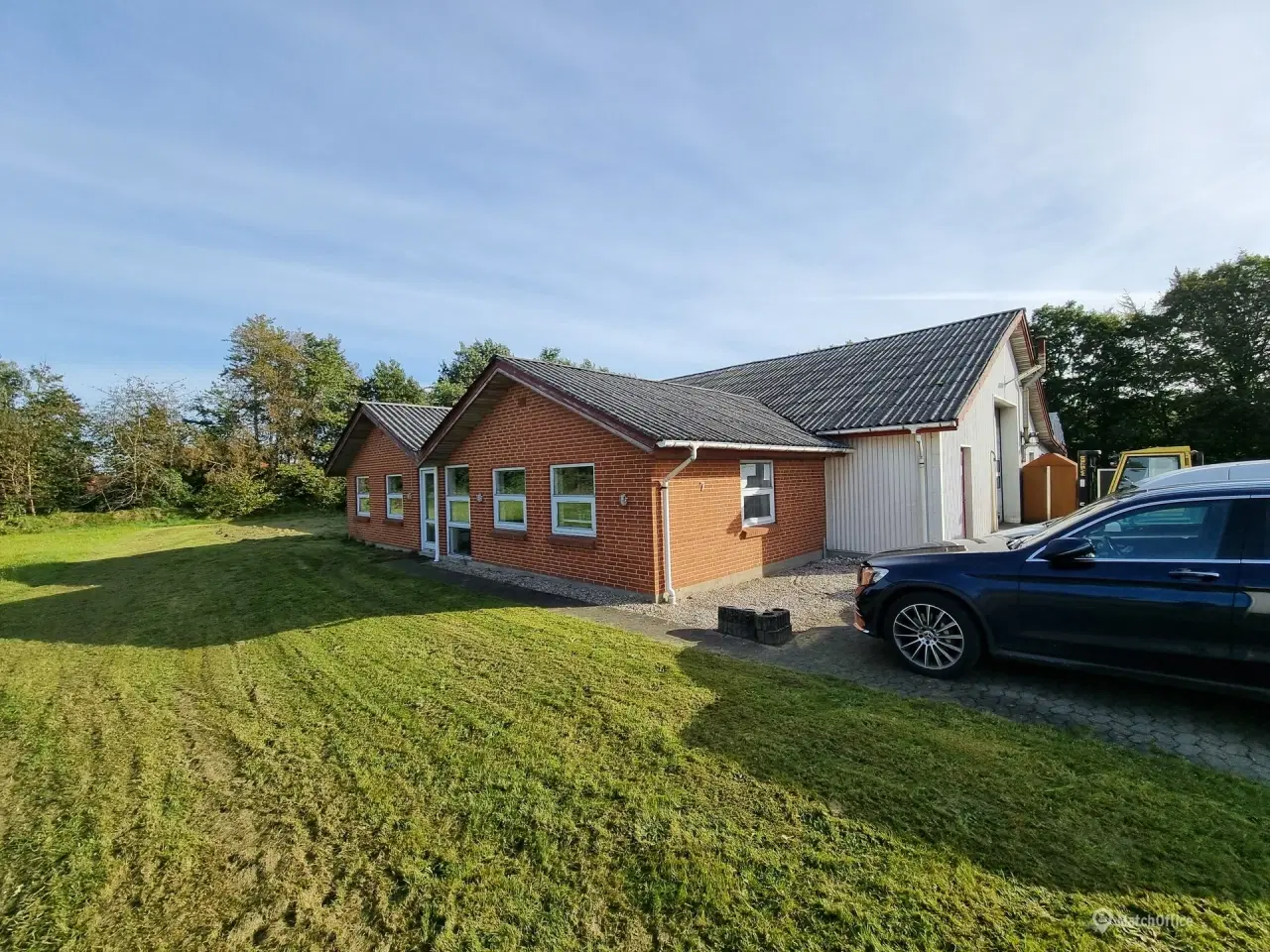 Billede 1 - Flot produktionsejendom i Sparkær ved Viborg - i alt 755 kvm